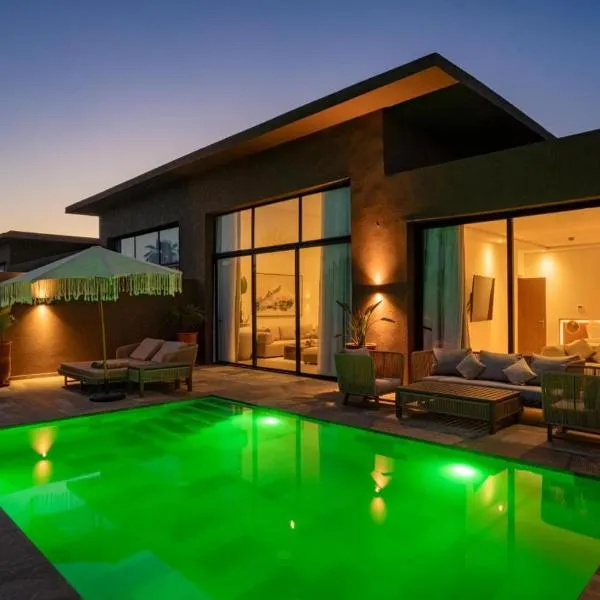 NOMMOS Beach RESORT & POOL CLUB，位于马拉喀什的酒店