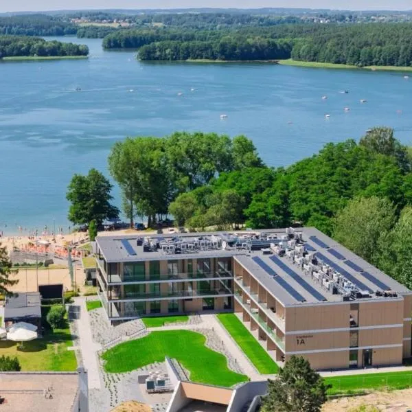 Omega Lake Prestige # 5 Private Pool & Jacuzzi & Sauna & Gym & Lake Access，位于奥尔什丁的酒店