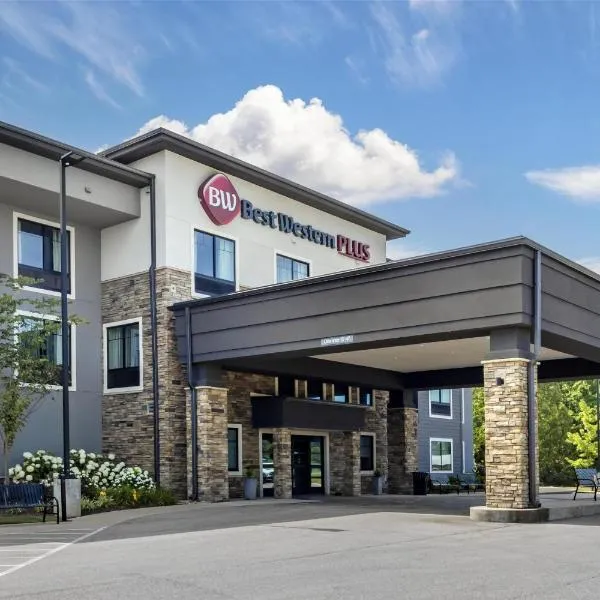 Best Western Plus Lawrenceburg，位于Lawrenceburg的酒店