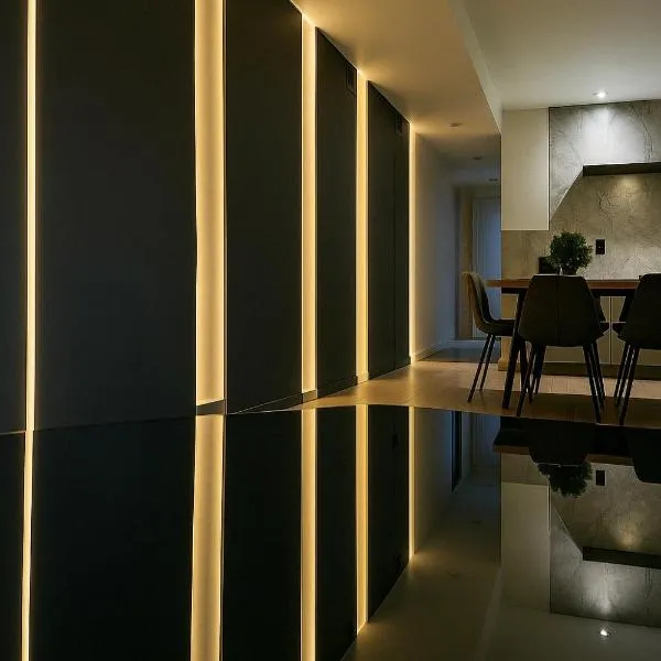 3 KING beds Free Parking Modern Luxe Escape，位于匹兹堡的酒店