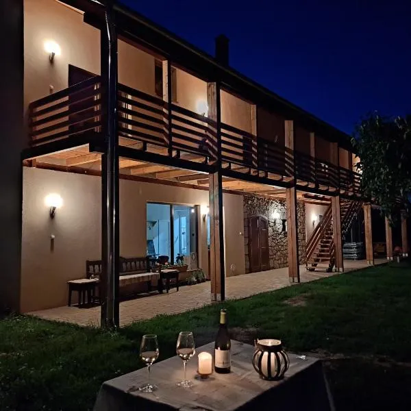 Vadnai CSAKAZÉRTIS Borgazdaság és Vendégház，位于Vadna的酒店