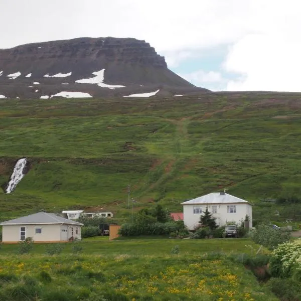 格兰艾斯陶住宿加早餐旅馆，位于Þóroddsstaður的酒店