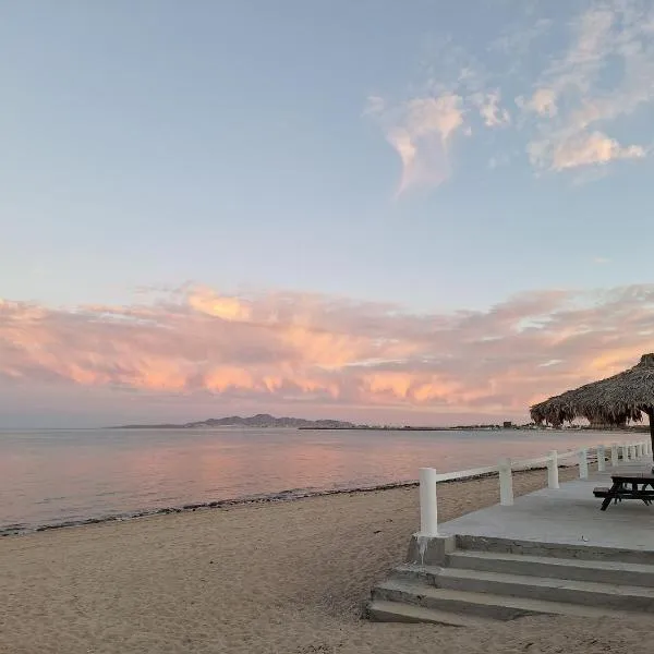 #39 Bungalow Seaside Hotel & Victors RV Park，位于圣费利佩的酒店