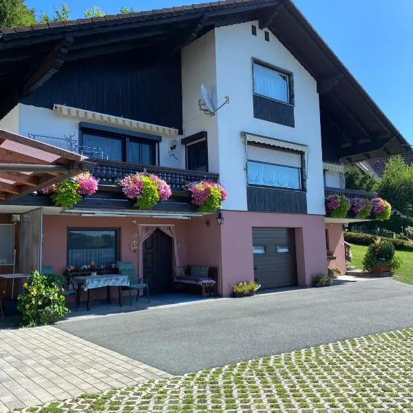 Ferienwohnung Zapfl Maria，位于Greisdorf的酒店