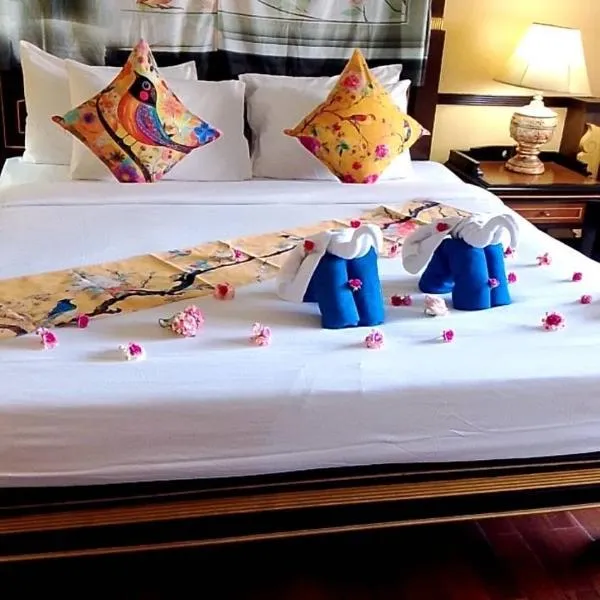 Le Ayodhaya Palace Krabi Beach Resort，位于甲米镇的酒店