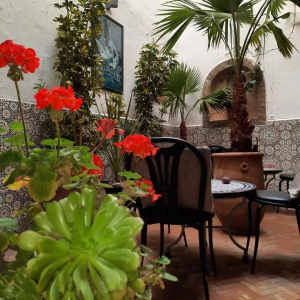Hostel Hotel & Riad，位于索维拉的酒店