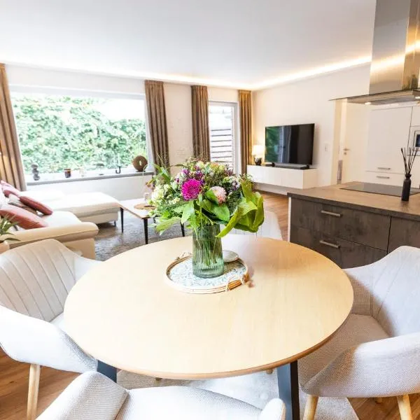 Hello Holidays Suite Zentral Terrasse Parkplatz，位于巴德茨维什安的酒店