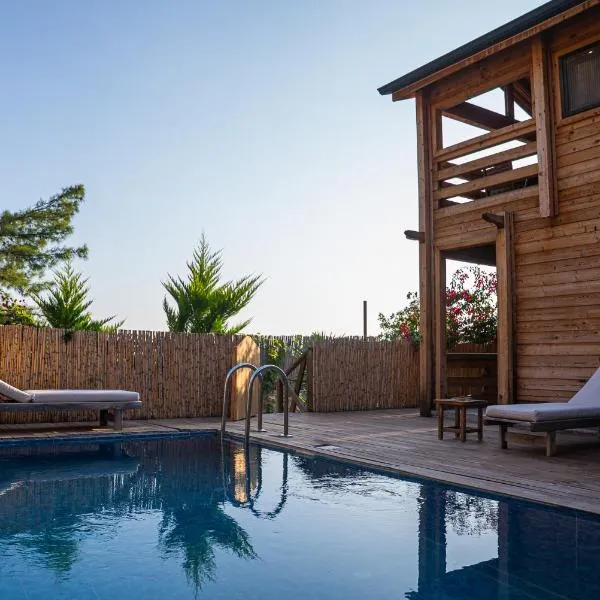 思考营假日公园，位于法拉尔雅的酒店