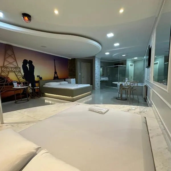 Motel Casa de Pedra，位于卡拉济纽的酒店