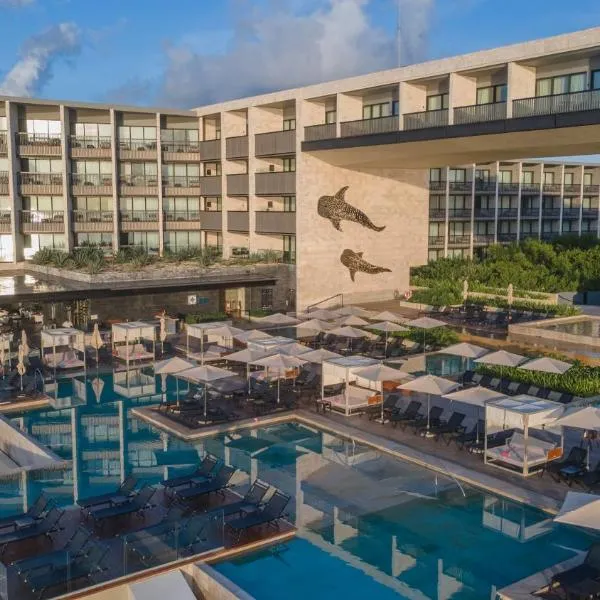 Devossion By Live Aqua Playa del Carmen All Inclusive - Adults Only，位于普拉亚卡门的酒店