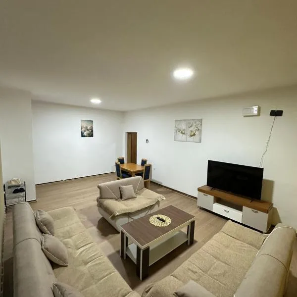 Apartmani Samardzic，位于格拉迪什卡的酒店