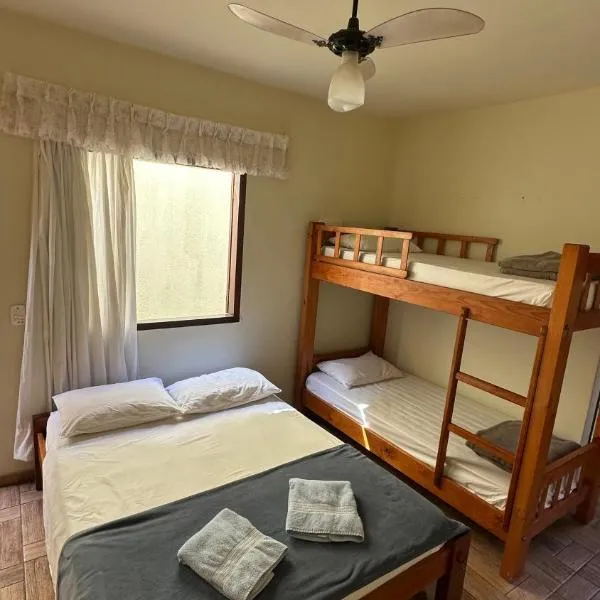 Estalagem Rua Direita，位于皮雷诺波利斯的酒店