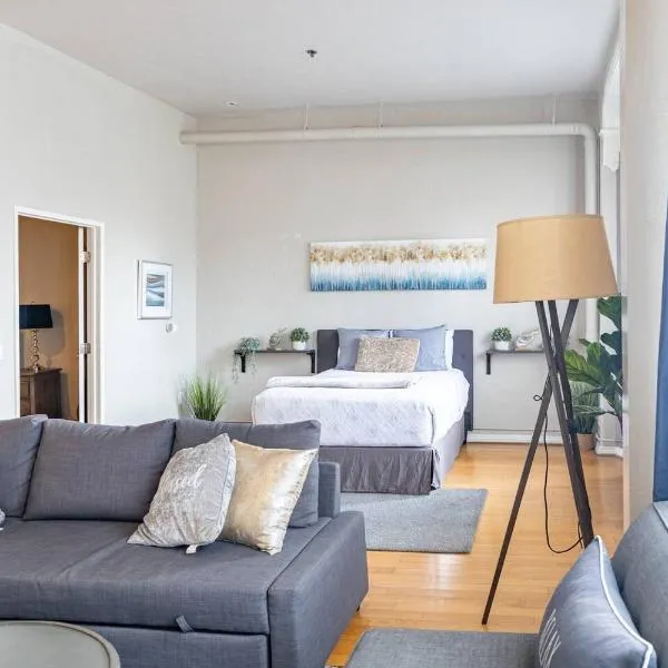 Greely Gaslamp - Loft w Parking & 3 Beds #402，位于圣地亚哥的酒店