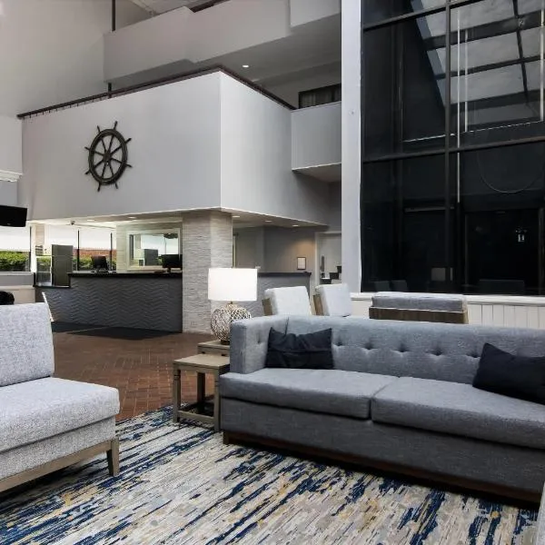 The Inn on Maritime Bay, Ascend Hotel Collection，位于马尼托沃克的酒店