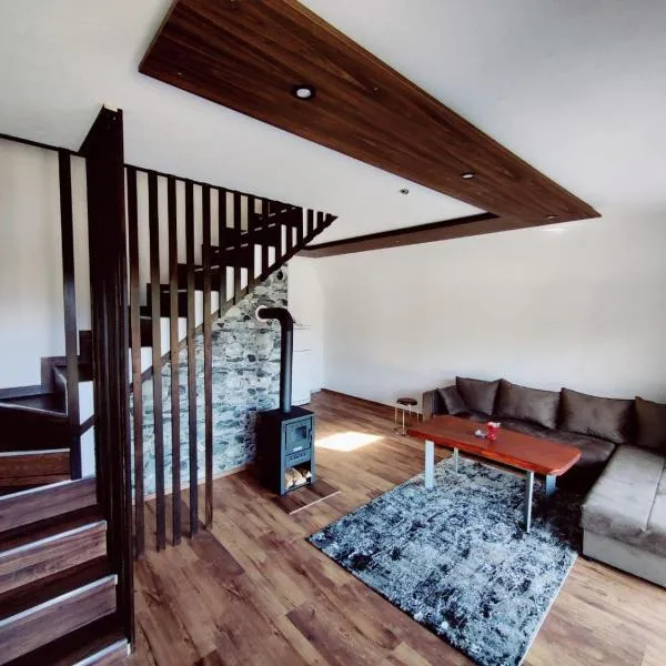 Villa Horizon - Stunning Mountain Views, Kuqishte，位于Boge的酒店