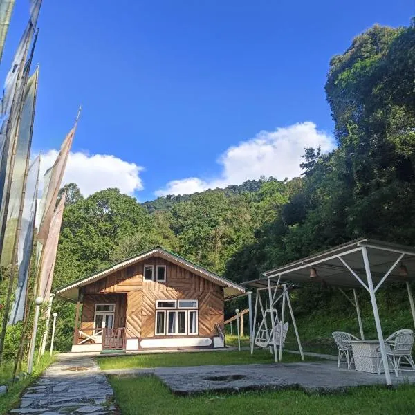 The Nettle and Fern Farmstay，位于佩林的酒店