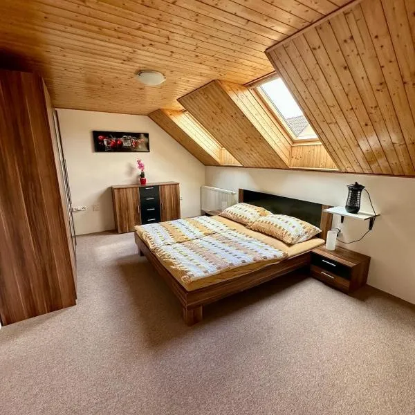 Ubytování uprostřed Evropy，位于Kouřim的酒店