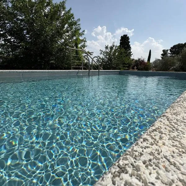 Sueña TOLEDO- Piscina，位于托莱多的酒店