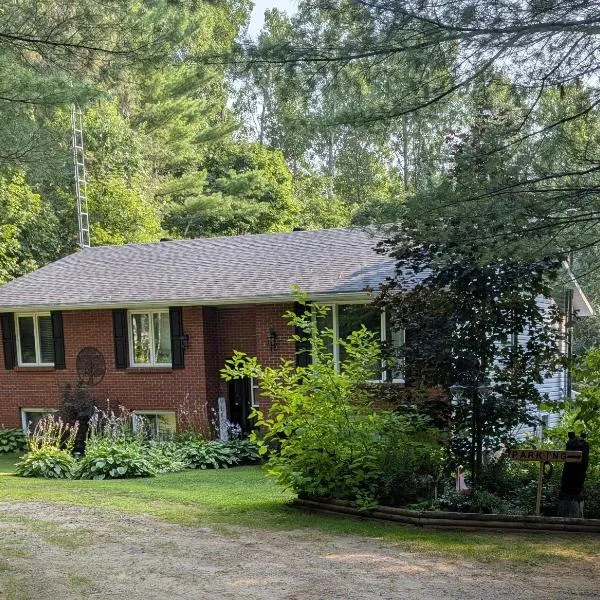 Suite in the Bush-Private Apartment，位于班克罗夫特的酒店