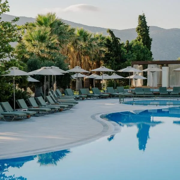 Village Heights Resort，位于赫索尼索斯的酒店