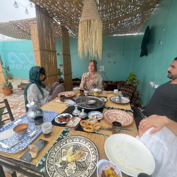 Inner Wave Morocco - Boutique Surf Yoga House，位于塔姆拉赫特乌兹达尔的酒店