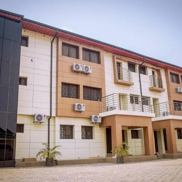 Eagle Nest Apartment and Hotel，位于贝宁城的酒店