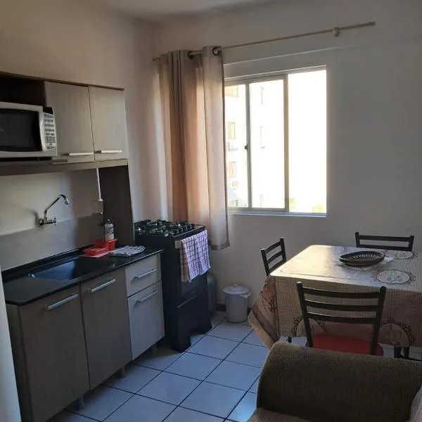 Apartamento de 35 m2 em Itapema，位于伊塔佩马的酒店