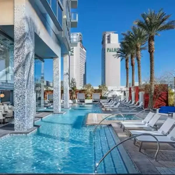 Palms Place Hotel Mountain View with Open Balcony，位于拉斯维加斯的酒店