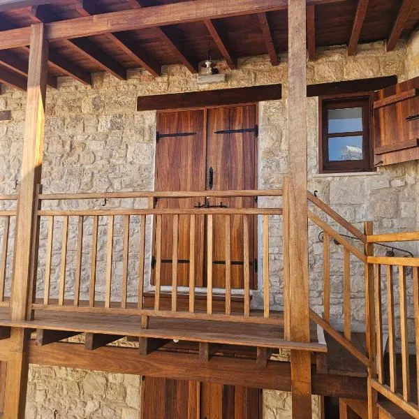 Katerinas Sweet Place studio 1，位于Tsadha的酒店