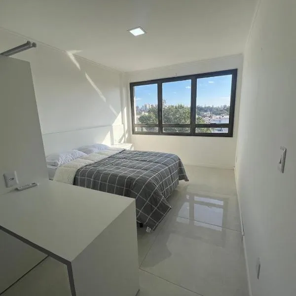 Loft completo em Porto Alegre a 200 metros do consulado americano，位于阿雷格里港的酒店