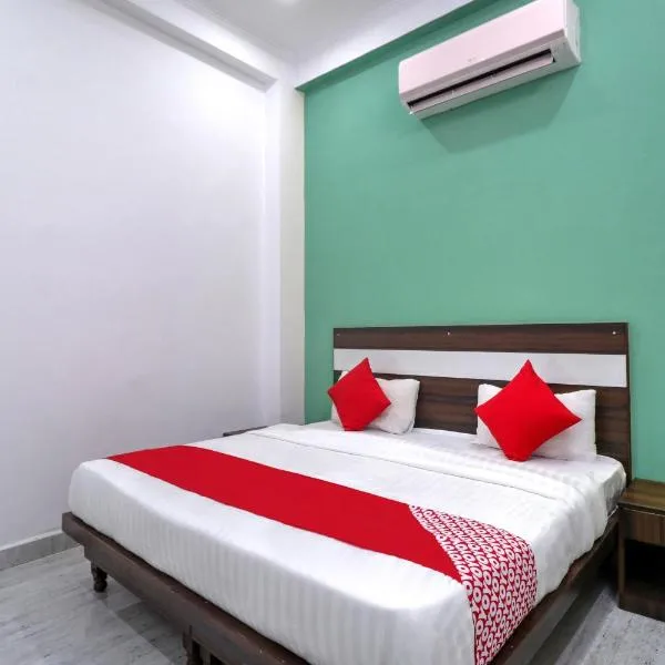 Hotel O White House，位于Garhi Harsāru的酒店