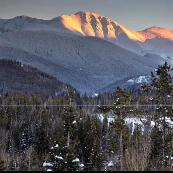 10 Min To Resort! Amazing Views & Sauna!，位于冬季公园的酒店