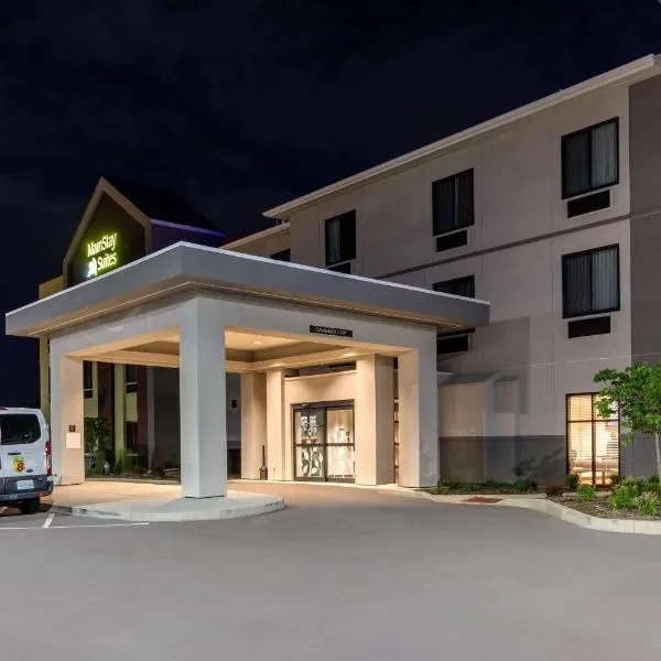 MainStay Suites St Louis Airport，位于布里奇顿的酒店