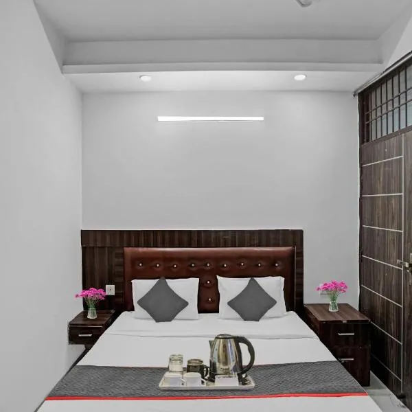 Signature Hotel Noida-62，位于Indirapuram的酒店