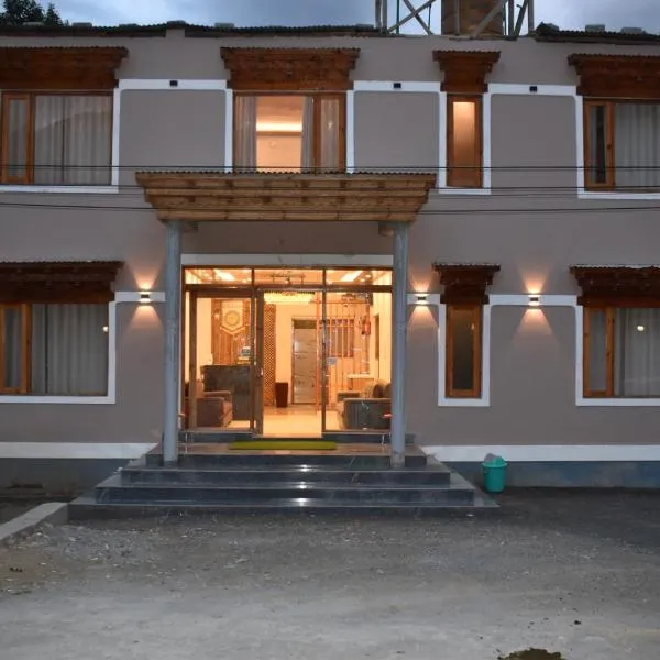 Hotel Stago Ladakh,位于Drās的酒店