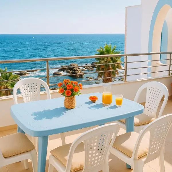 Dreamy Cartoon Seaside House，位于古莱比耶的酒店