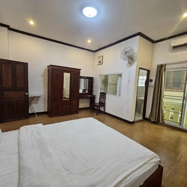 Ali Xayathit Apartment & Hotel，位于万象的酒店