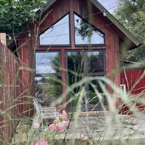 Station Bed and Kitchen Guesthouse，位于瓦尔贝里的酒店