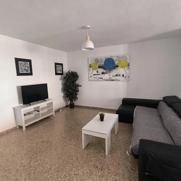 Castellon Center Modern Spacious Apartment，位于卡斯特利翁-德拉普拉纳的酒店