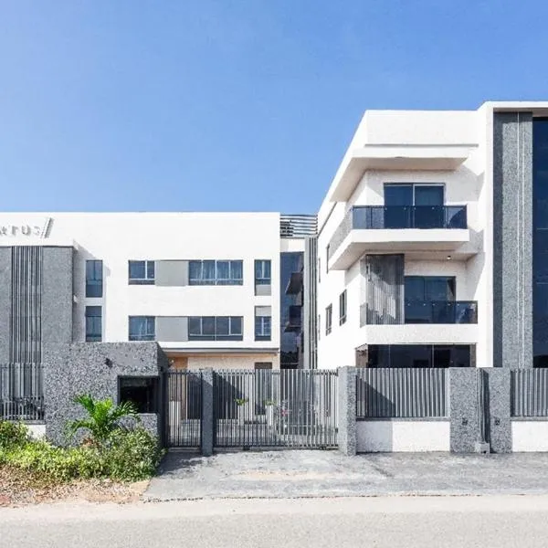 Vertus Hotel and Suites，位于贝宁城的酒店