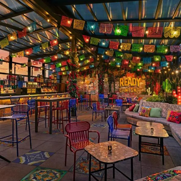 Moxy NYC East Village，位于纽约的酒店