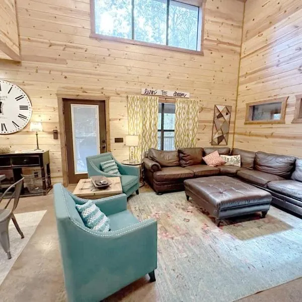 Livin' the Dream - Relaxing Escape for 8，位于布罗肯鲍的酒店