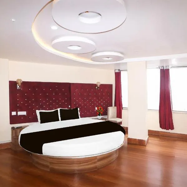 Super Townhouse Bank More Dhanbad Formerly Rise And Dine，位于丹巴德的酒店