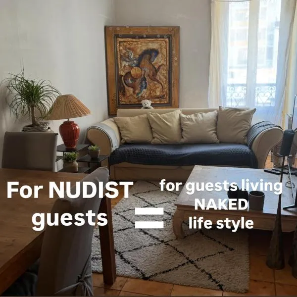 Room for NUDISTS near Nice port in a shared apartment，位于尼斯的酒店