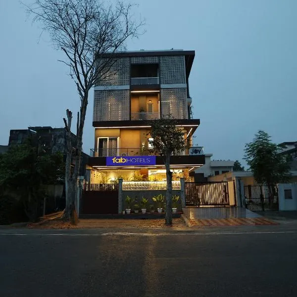 FabHotel Inn of Joy，位于诺伊达的酒店