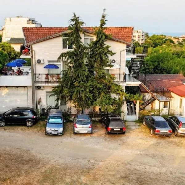 вила Лора，位于辛尼莫雷特的酒店