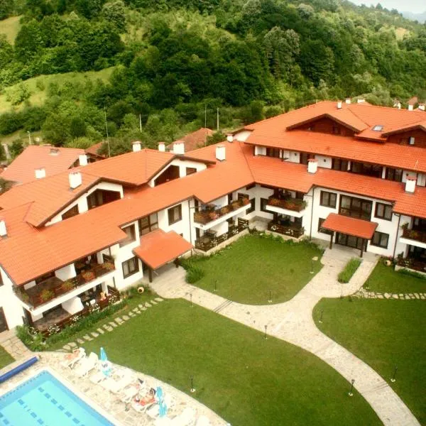 Spa Hotel Planinata，位于Golyama Zhelyazna的酒店