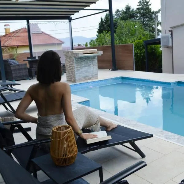 Villa Toni Mediterranean Family Lake Retreat，位于斯塔多伊兰的酒店