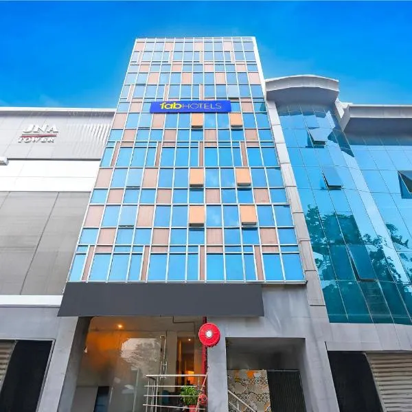 FabHotel Insight Inn，位于Vibhuti Khand的酒店