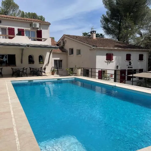 Hôtel Le Mas des Ecureuils，位于普罗旺斯艾克斯的酒店